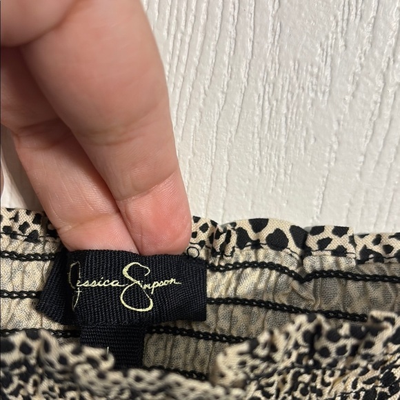 Jessica Simpson Black and Cream Patterned Blouse - Picture 5 of 7